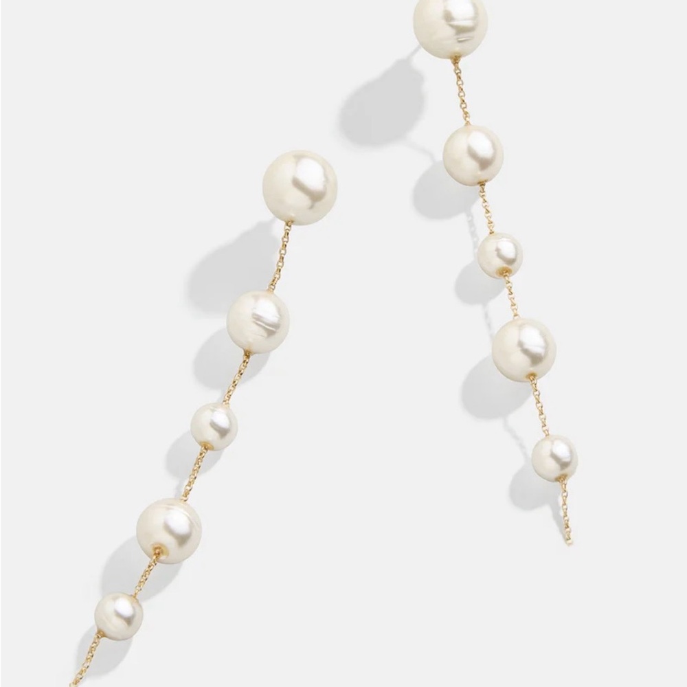 Elegant Gold and Cream Pearl Drop Earrings